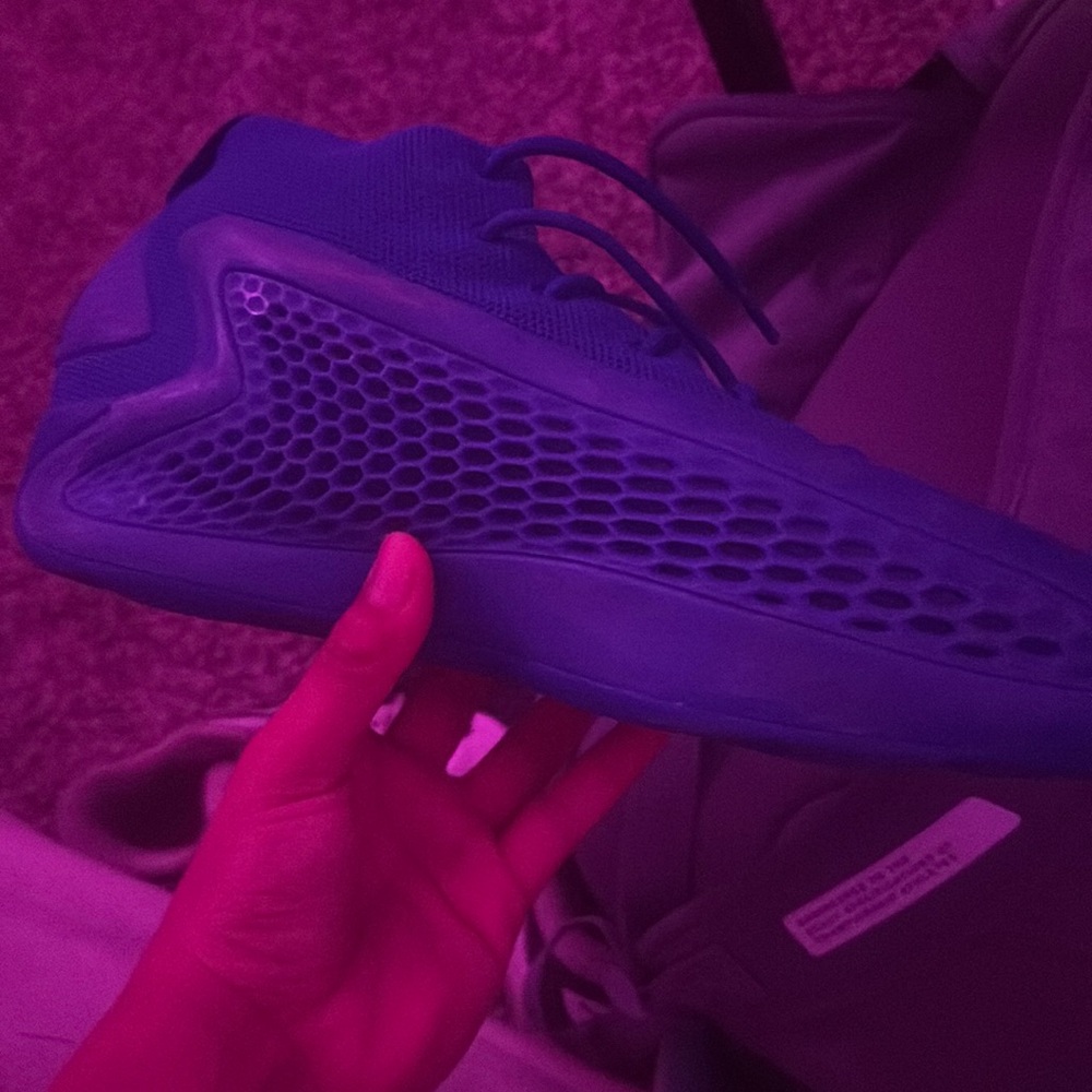 Ae1 royal blue men’s basketball all shoes barley worn